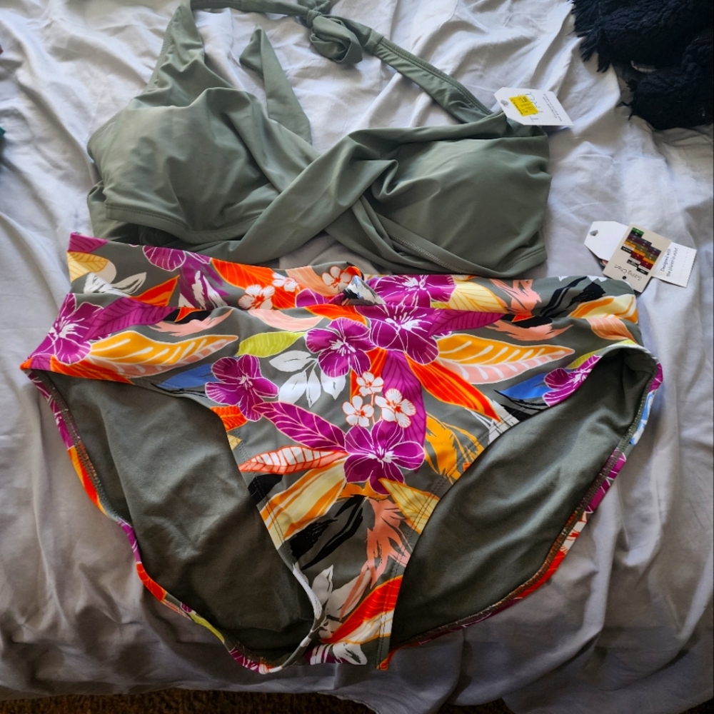 Time and Tru 3X Bikini Set